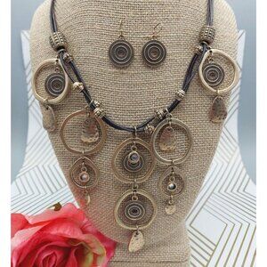 2 Piece Fashion Jewelry Set Dangle Pendant Necklace & Matching Disc Earrings